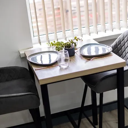 Apartment Near Centre & Elland Road *