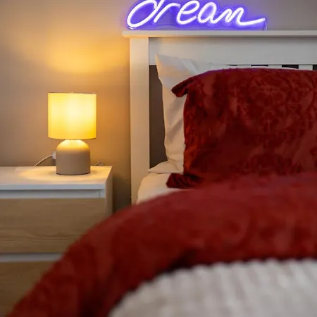 Near Centre & Elland Road Лідс