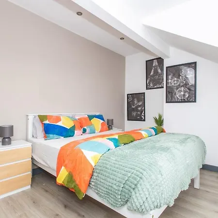 Near Centre & Elland Road Апартаменти Лідс