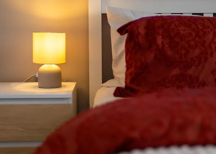 Near Centre & Elland Road 利兹